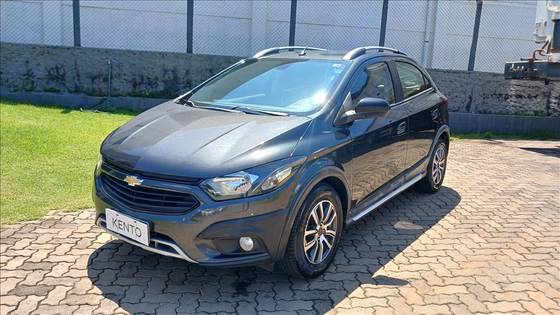 CHEVROLET ONIX 1.4 MPFI ACTIV 8V FLEX 4P AUTOMÁTICO